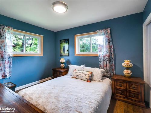 370 Pinegrove Street, Gravenhurst, ON - Indoor Photo Showing Bedroom