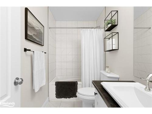 196 Findlay Drive, Collingwood, ON - Indoor Photo Showing Bathroom