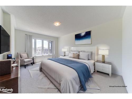204 Rosanne Circle, Wasaga Beach, ON - Indoor Photo Showing Bedroom