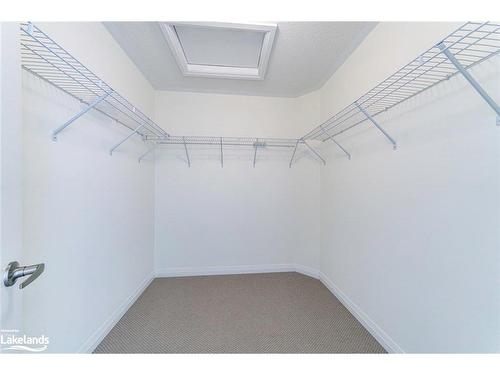 204 Rosanne Circle, Wasaga Beach, ON - Indoor With Storage