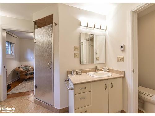 365 Macisaac Drive, Orillia, ON - Indoor Photo Showing Bathroom