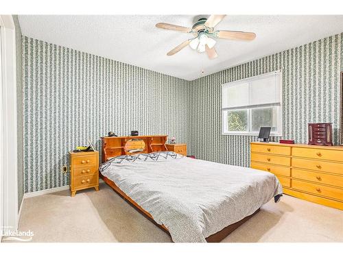 34 Reid Crescent, Collingwood, ON - Indoor Photo Showing Bedroom