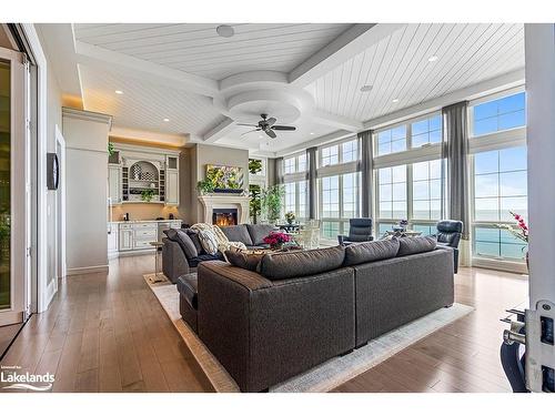 175 Pineway Park, Kingsville, ON - Indoor Photo Showing Dining Room