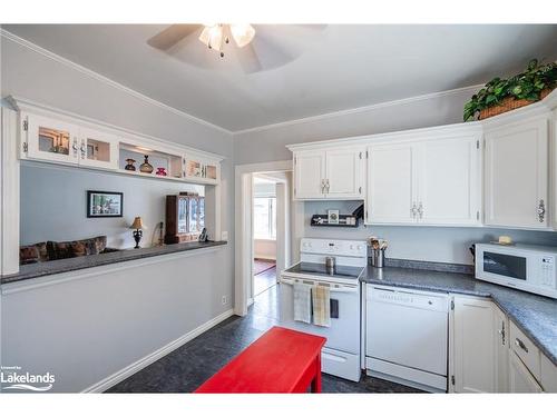 458 Manly Street, Midland, ON - Indoor Photo Showing Kitchen