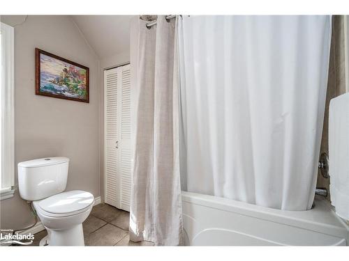 458 Manly Street, Midland, ON - Indoor Photo Showing Bathroom