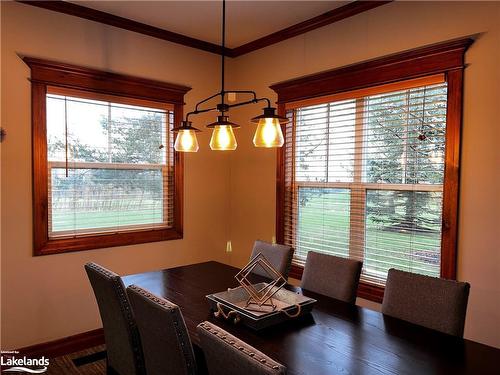 110-184 Snowbridge Way, The Blue Mountains, ON - Indoor Photo Showing Dining Room