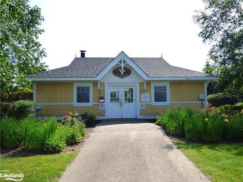 110-184 Snowbridge Way, The Blue Mountains, ON - Outdoor With Facade