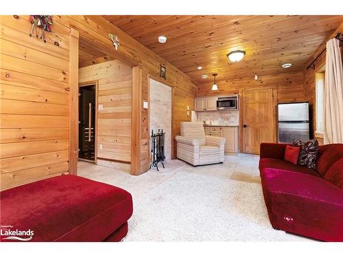 1080 Whitehead Road, Gravenhurst, ON - Indoor Photo Showing Living Room