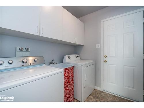 28 Caribou Trail, Wasaga Beach, ON - Indoor Photo Showing Laundry Room