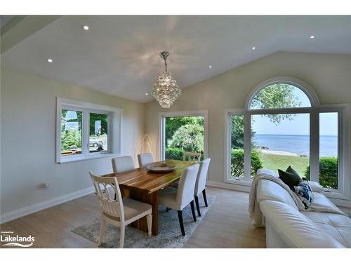 1 Oliver Crescent, Collingwood, ON - Indoor Photo Showing Dining Room