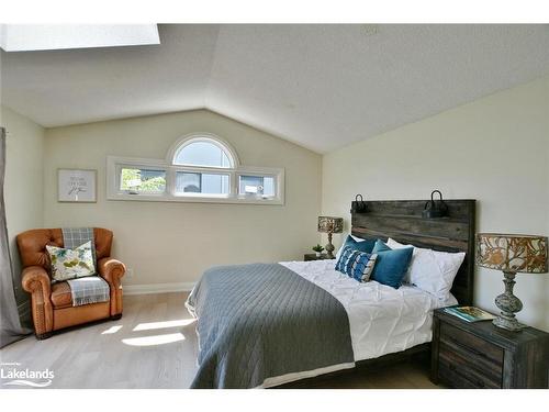 1 Oliver Crescent, Collingwood, ON - Indoor Photo Showing Bedroom