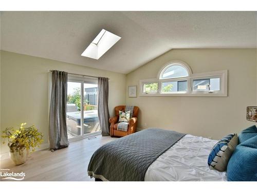 1 Oliver Crescent, Collingwood, ON - Indoor Photo Showing Bedroom