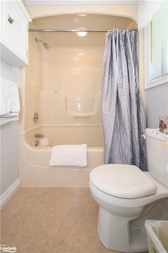 39 Glenwood Drive, Huntsville, ON - Indoor Photo Showing Bathroom