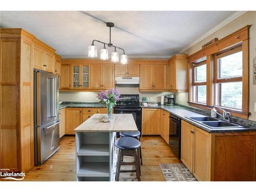 1658 Housey'S Rapids Road, Gravenhurst, ON - Indoor Photo Showing Kitchen With Double Sink