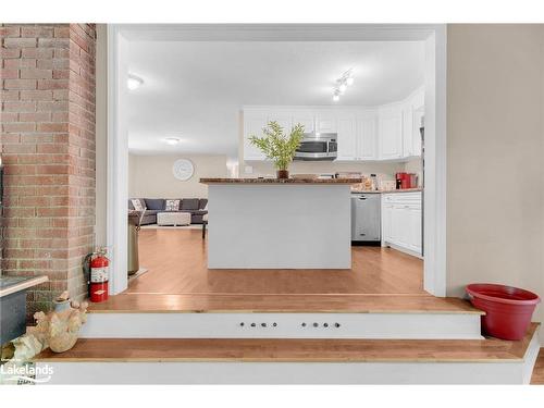 34 Coutnac Crescent, Tiny, ON - Indoor Photo Showing Kitchen
