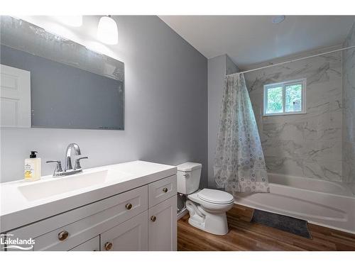 11 Dunchurch Estates Road, Dunchurch, ON - Indoor Photo Showing Bathroom