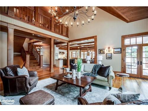 1902 Foxpoint Road, Dwight, ON - Indoor Photo Showing Living Room