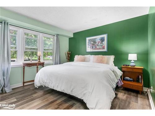 256 Woodland Drive, Huntsville, ON - Indoor Photo Showing Bedroom