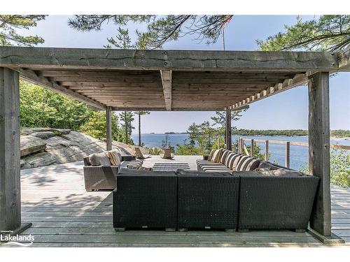 4 B415 Bernyk Island, Archipelago South, ON - Outdoor