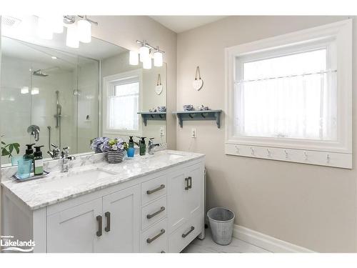 52 29Th Street N, Wasaga Beach, ON - Indoor Photo Showing Bathroom