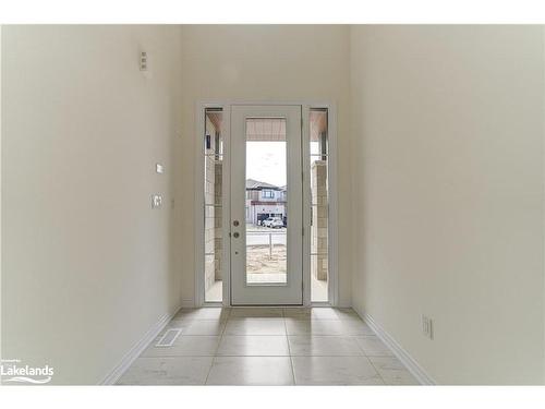9 Del Ray Crescent, Wasaga Beach, ON - Indoor Photo Showing Other Room