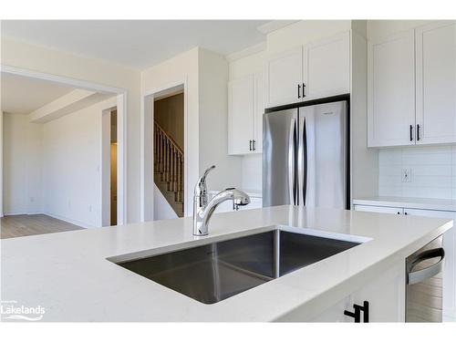 9 Del Ray Crescent, Wasaga Beach, ON - Indoor Photo Showing Kitchen With Double Sink