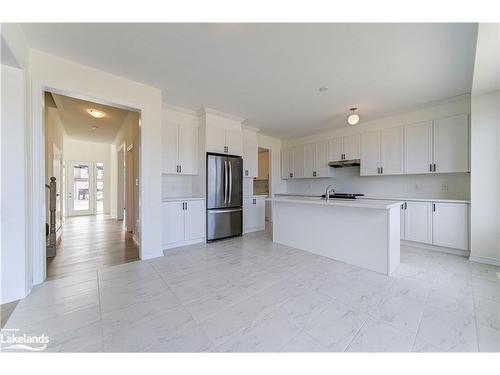 9 Del Ray Crescent, Wasaga Beach, ON - Indoor Photo Showing Kitchen