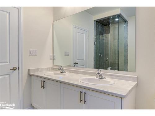 77 Sun Valley Avenue, Wasaga Beach, ON - Indoor Photo Showing Bathroom