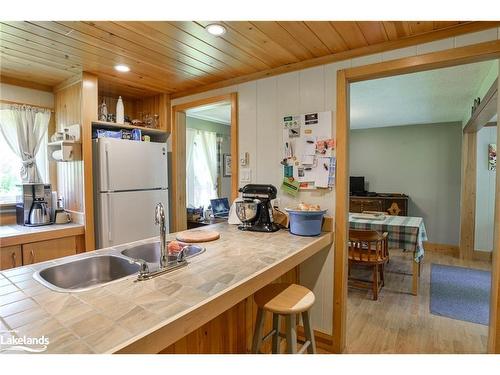 260 Woodland Drive, Huntsville, ON - Indoor Photo Showing Laundry Room