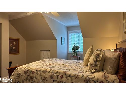 345 Puddicombe Road, Midland, ON - Indoor Photo Showing Bedroom