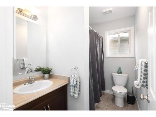 38 Sherwood Street, Collingwood, ON - Indoor Photo Showing Bathroom