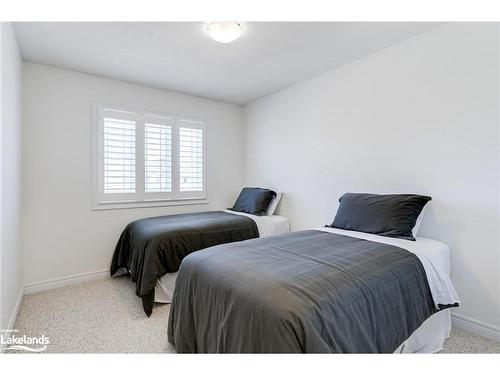 90 Robertson Street, Collingwood, ON - Indoor Photo Showing Bedroom