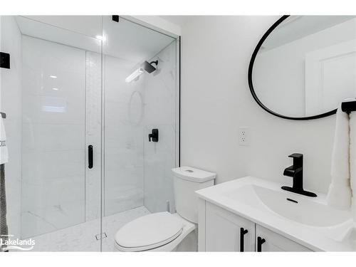 90 Robertson Street, Collingwood, ON - Indoor Photo Showing Bathroom