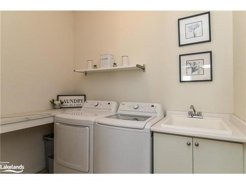 118 Allegra Drive, Wasaga Beach, ON - Indoor Photo Showing Laundry Room