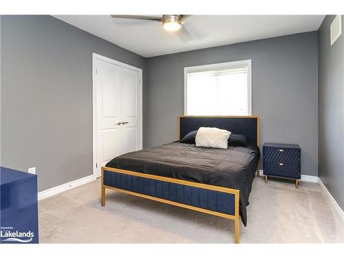 118 Allegra Drive, Wasaga Beach, ON - Indoor Photo Showing Bedroom