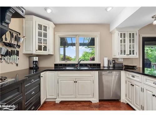 54 Logging Trail, Huntsville, ON - Indoor Photo Showing Kitchen With Double Sink