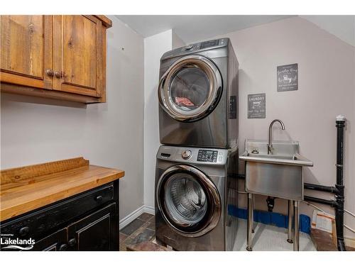 54 Logging Trail, Huntsville, ON - Indoor Photo Showing Laundry Room