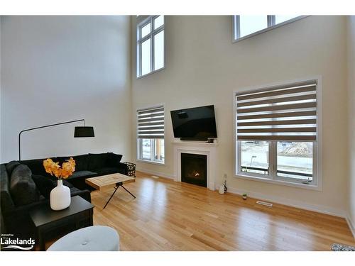 106 Stoneleigh Drive, The Blue Mountains, ON - Indoor Photo Showing Other Room With Fireplace