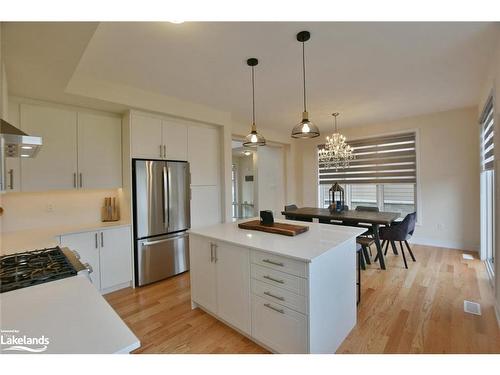 106 Stoneleigh Drive, The Blue Mountains, ON - Indoor Photo Showing Kitchen With Stainless Steel Kitchen