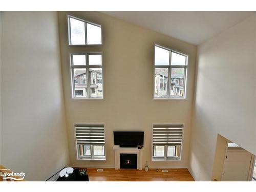 106 Stoneleigh Drive, The Blue Mountains, ON - Indoor Photo Showing Other Room