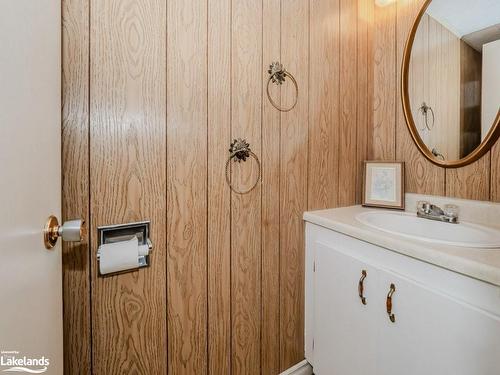 600 David Street, Gravenhurst, ON - Indoor Photo Showing Bathroom