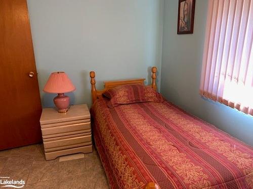 185 Mary Lake Road S, Huntsville, ON - Indoor Photo Showing Bedroom