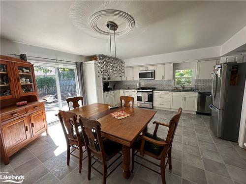 55 River Ave Crescent, Wasaga Beach, ON - Indoor Photo Showing Dining Room