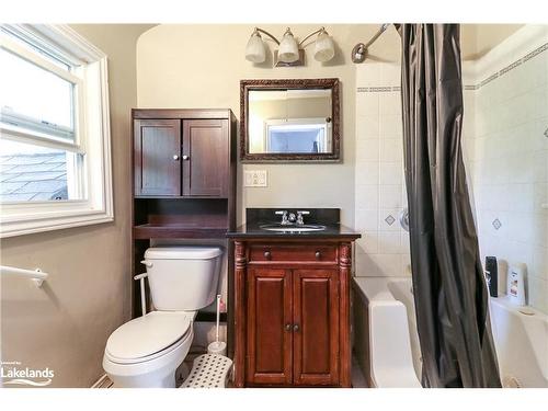 55 River Ave Crescent, Wasaga Beach, ON - Indoor Photo Showing Bathroom