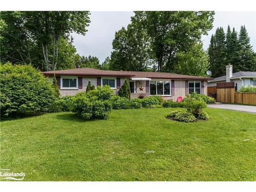 25 Kaye Road, Bracebridge, ON - Outdoor