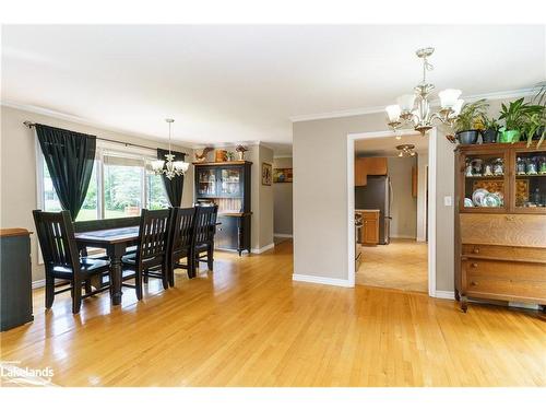 25 Kaye Road, Bracebridge, ON - Indoor Photo Showing Dining Room