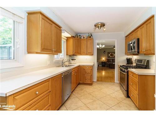 25 Kaye Road, Bracebridge, ON - Indoor Photo Showing Kitchen With Double Sink