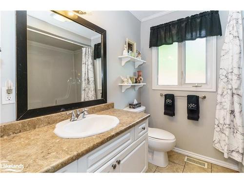 25 Kaye Road, Bracebridge, ON - Indoor Photo Showing Bathroom