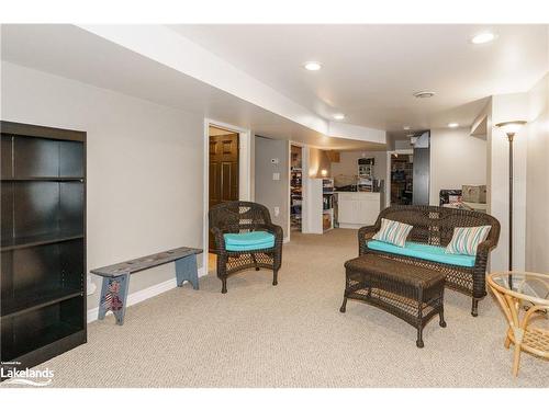 25 Kaye Road, Bracebridge, ON - Indoor