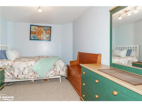 25 Kaye Road, Bracebridge, ON - Indoor Photo Showing Bedroom